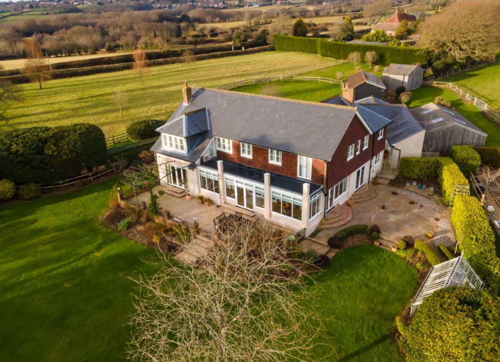 4 bedroom Detached House in Church Lane, Laughton