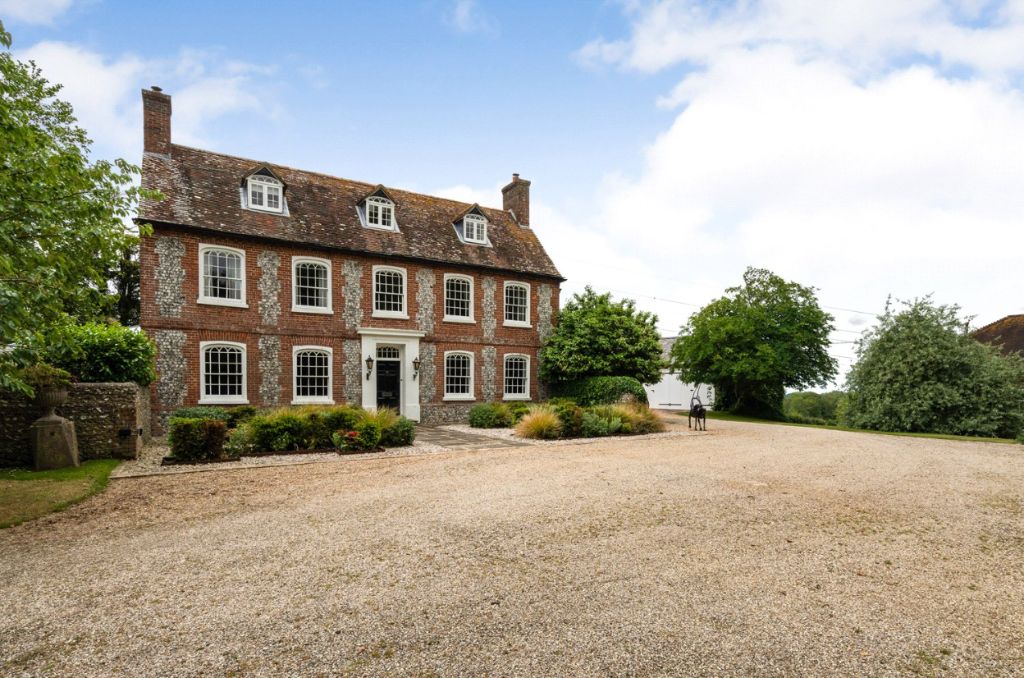 4 bedroom Detached House in Deanland Road, Golden Cross